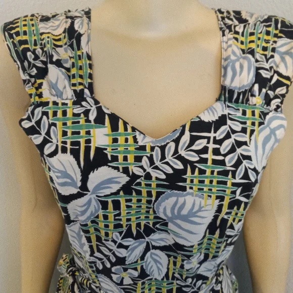 Dress - Picture 7 of 8